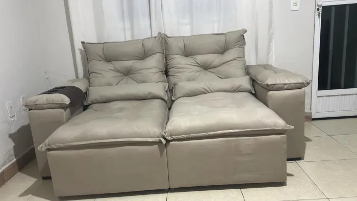 Sofá seminovo 
