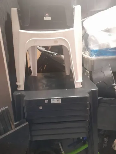Mesas e bancos