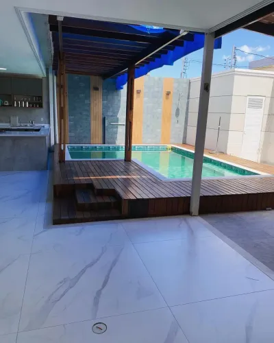 Casa no Parque das Laranjeiras com 2 Suítes, Piscina, Energia Solar e Área Gourmet