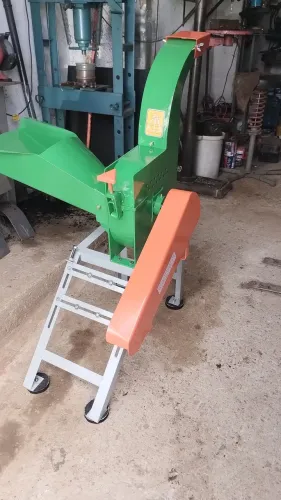 Máquina forrageira de 3 CV sem o motor