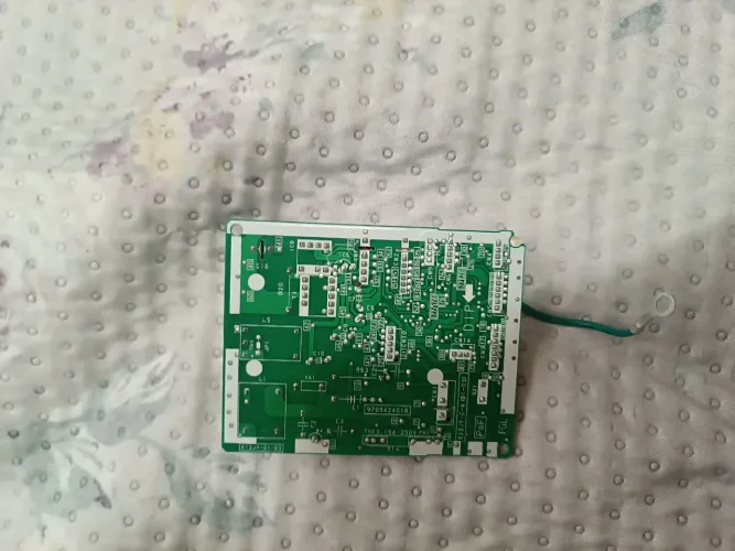 Vendo placa ar condicionado evaporadora  modelo *6(k12jy-130-ahse-c1Fujitsu 