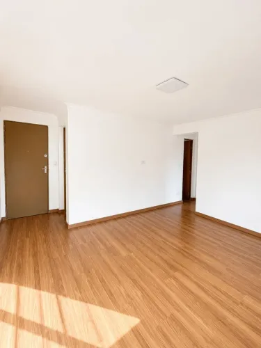 Apartamento de 2 Quartos à Venda no Residencial Azaléia  Maringá/PR