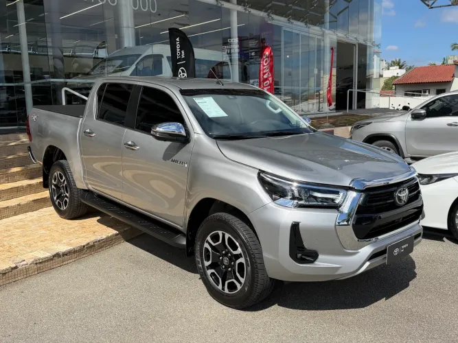Toyota Hilux CD SRX 4X4 2.8 TDI 16V Diesel Aut. 2024