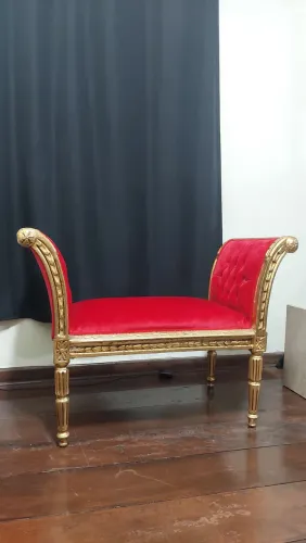 Recamier Folheado a Ouro Veludo Vermelho Decoração Madeira