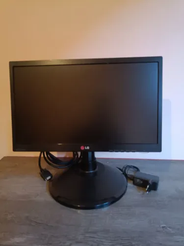 Monitor LG 20"