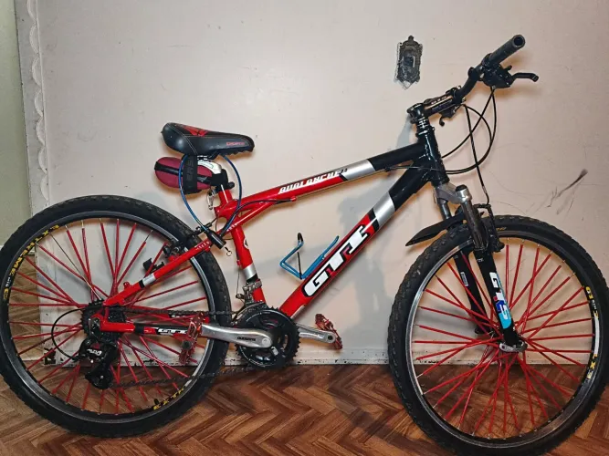 Bicicleta MTB hardtail/XC semi-profissional GTI/GTS AVALANCHE 2.0