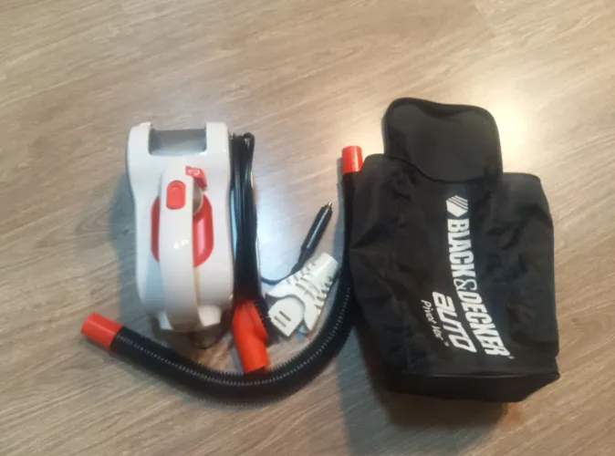 Aspirador de pó veicular Black&Decker Pivot Vac