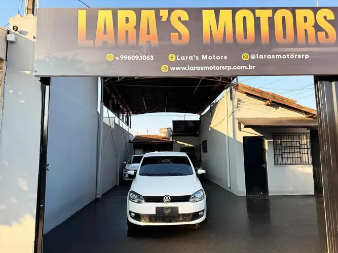 Volkswagen Fox 1.0 MI Total Flex 8V 5P 2014
