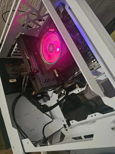 PC Gamer Ryzen 5 3600 | 16GB RAM | RX 580 8GB | Placa B450 Aorus Elite + Fonte XPG Gold