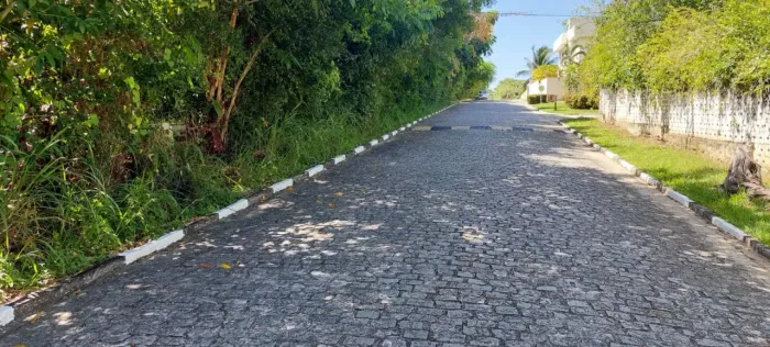 Lote Loteamento Jardim Sto Antônio Lauro de Freitas, 1.800m2, Boa infra, ao lado Encontro