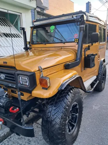 Toyota Band.Jipe Cap.de Aço Chas. Curto Diesel 2001