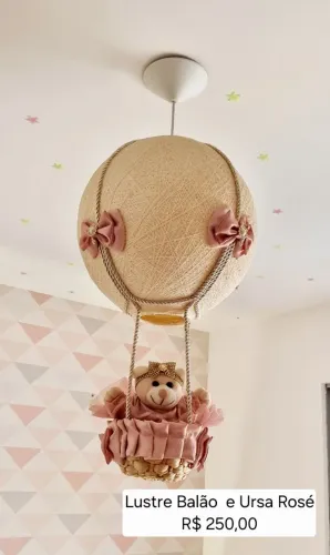 Lustre balão com Ursa Realeza