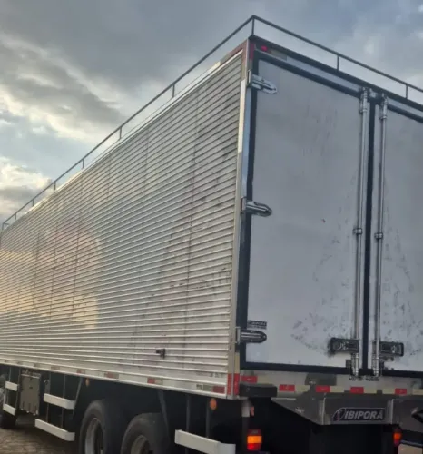 BAÚ FRIGORÍFICO IBIPORÃ COM MÁQUINA DE FRIO