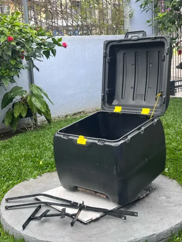 Vendo Baú Moto 160Lts