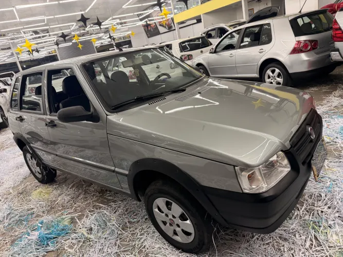Fiat Uno Mille Celeb. WAY Econ. 1.0 F.flex 4P 2011