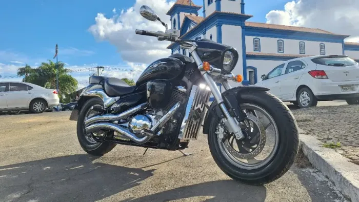 Boulevard M800 (KM: 20.500 novíssima!)
