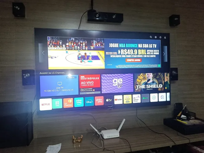 Tv LG 4k webos modelo 60up7750psb 60 polegadas tela curva cominado de voz alexa controle