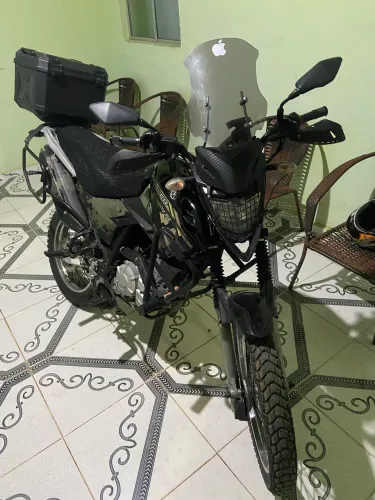 VENDO CROSSER SEM DEFEITO NEM UM MOTO CONSERVADA SEMI NOVA COM ACESSÓRIOS
