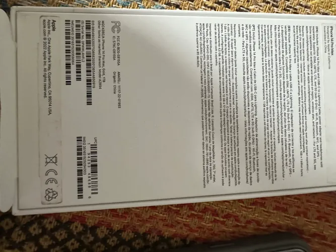 Vendo iPhone 14 promax gold , memória 1 TB de memória sem detalhes