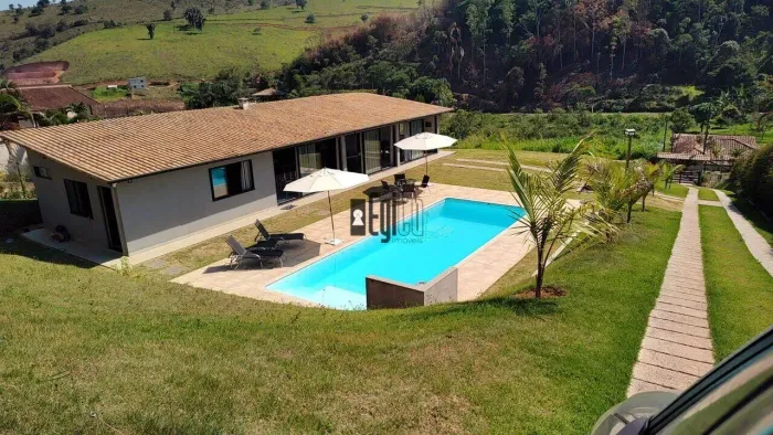 Fazenda/Sítio/Chácara para venda tem 2200 metros quadrados com 1 quarto