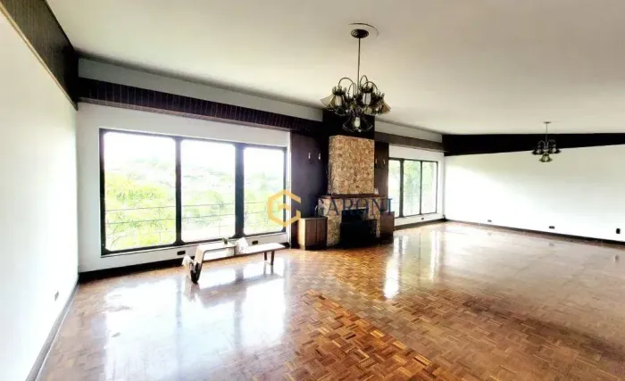 Casa ampla 5 quartos sendo 1 suíte com vista deslumbrante na Cardoso de Almeida.