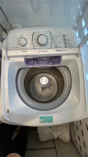 Máquina de lavar Eletrolux 12kg jet e clean