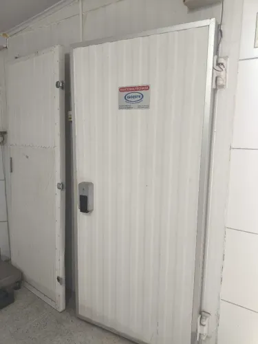 Câmara fria e outros equipamentos