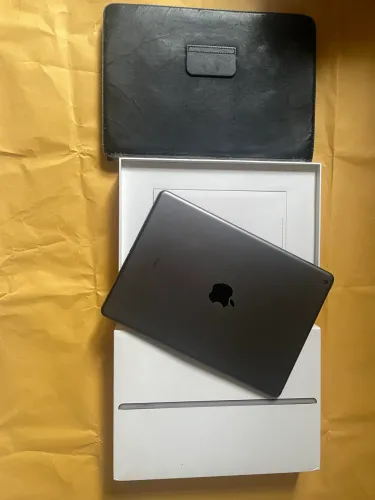 Ipad 8° Geração 128GB [levemente danificado]