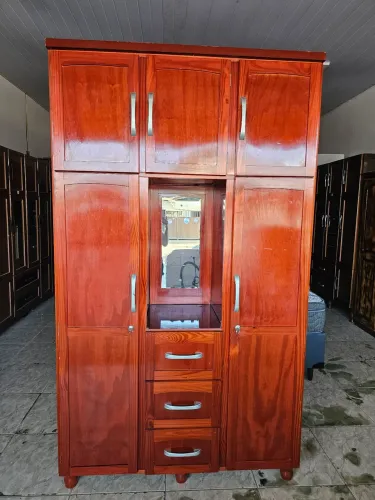 Guarda roupa usado de pinho