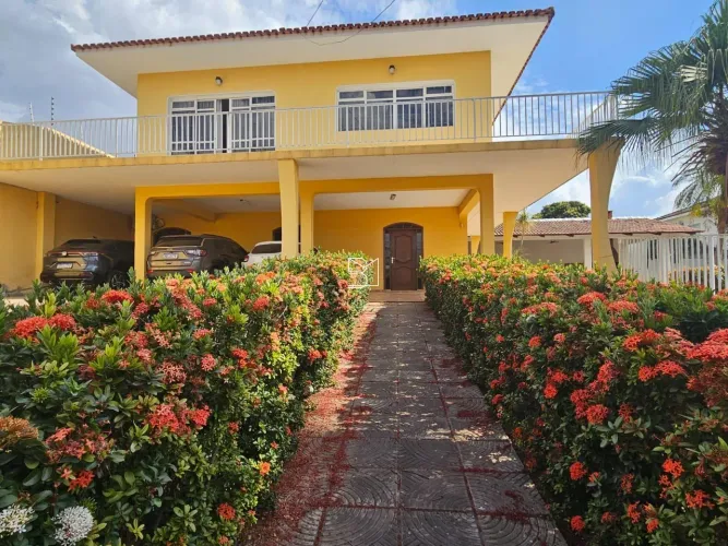 Casa para Venda em Cuiabá, Quilombo, 5 dormitórios, 3 suítes, 4 banheiros, 3 vagas