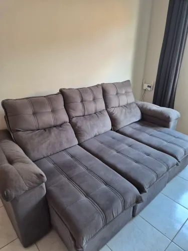 Sofá retrátil cinza 3 lugares