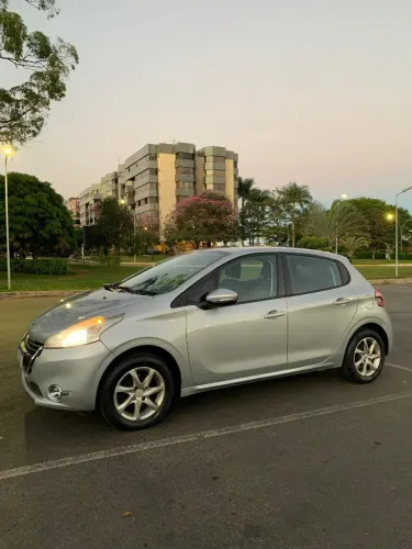 Peugeot 208 Active/active Pack 1.5 Flex 8V 5P 2014