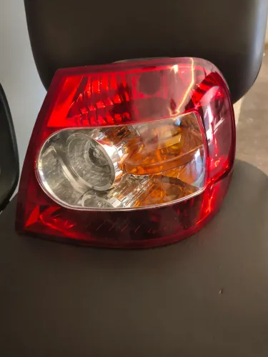 lanterna traseira Fiat Siena 
