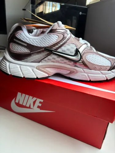 Nike V5 RNR (Novo, Original, Tam 37 BR) - Oportunidade!