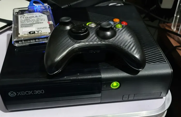 Xbox 360 + HD com 55 jogos 