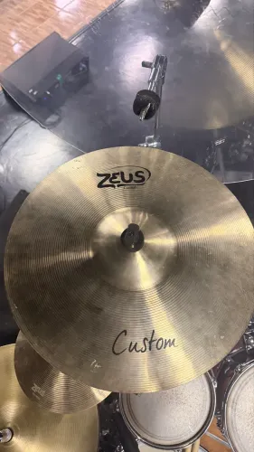 Crash Zeus Custon 17 