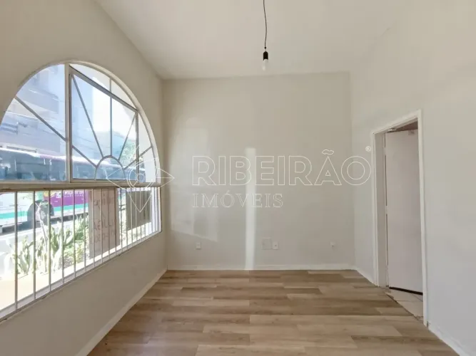 Casa térrea com 2 dormitórios para locação no bairro Vila Seixas