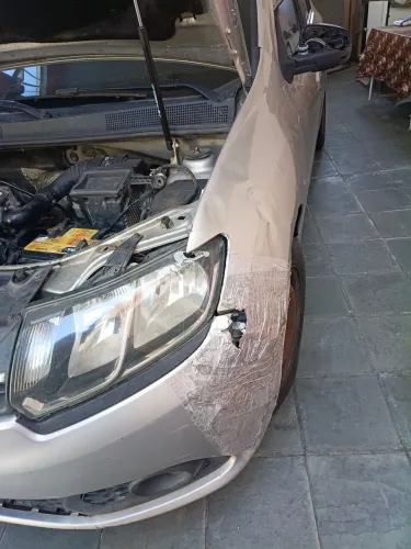 VENDO SANDERO 2018/2019 NO ESTADO,COM DIVIDAS E CABEÇOTE PARA FAZER, IPVA 2026 PAGO