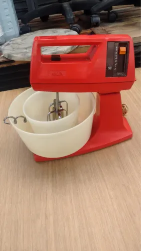 Batedeira Walita Vintage BBT 400 Anos 70 Vermelha Original