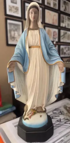 Nossa Senhora das Graças em gesso com 30 cm