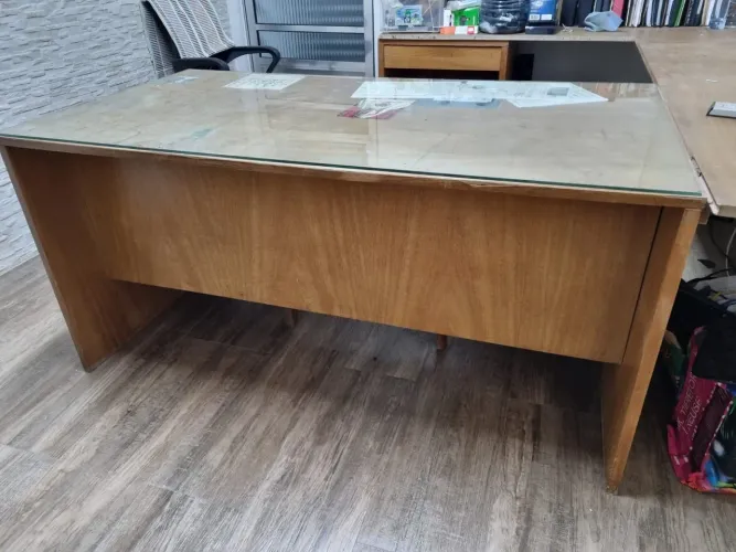 Mesa de escritório madeira maciça