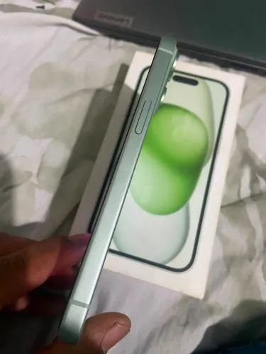 iPhone 15 128Gb sem marca de uso