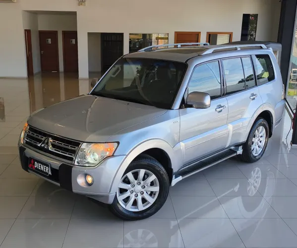 Mitsubishi Pajero HPE Full 3.2 4X4 T.i.dies. 5P AUT 2010