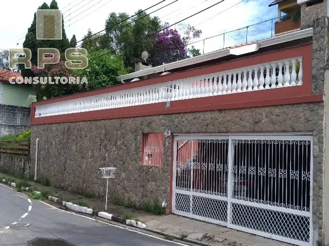 Casa a venda em Atibaia, excelente localização,área gourmet com piscina