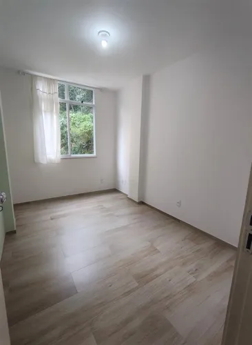 Oportunidade em Santa Tereza, próximo a Lapa e a rua Riachuelo. 2 quartos e 1 banheiro.