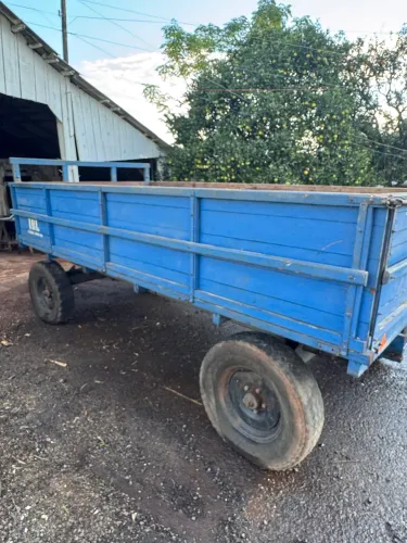 Reboque agrícola