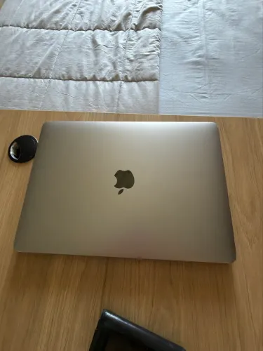 MacBook Pro M2