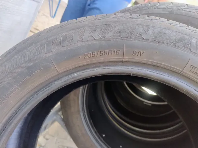 Venda de 4 Pneus do Corolla ?