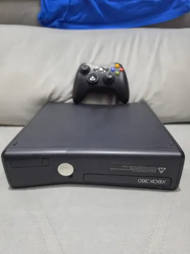 Xbox 360 + Kinnect + 1 controle + jogos