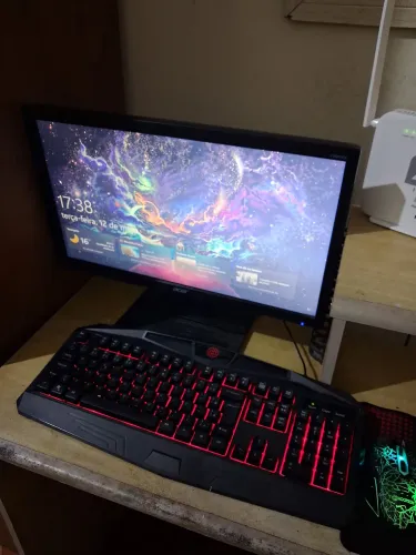PC Gamer Ryzen 3 3200G Vega 8 / 16GB RAM / SSD / Kit Gamer RGB